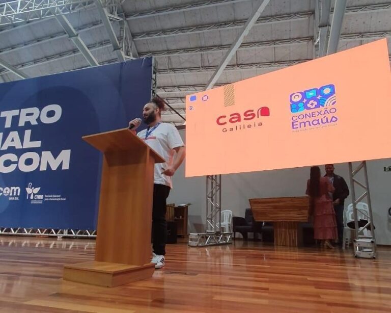 Casa Galileia divulga campanha Gente em evento da Pascom